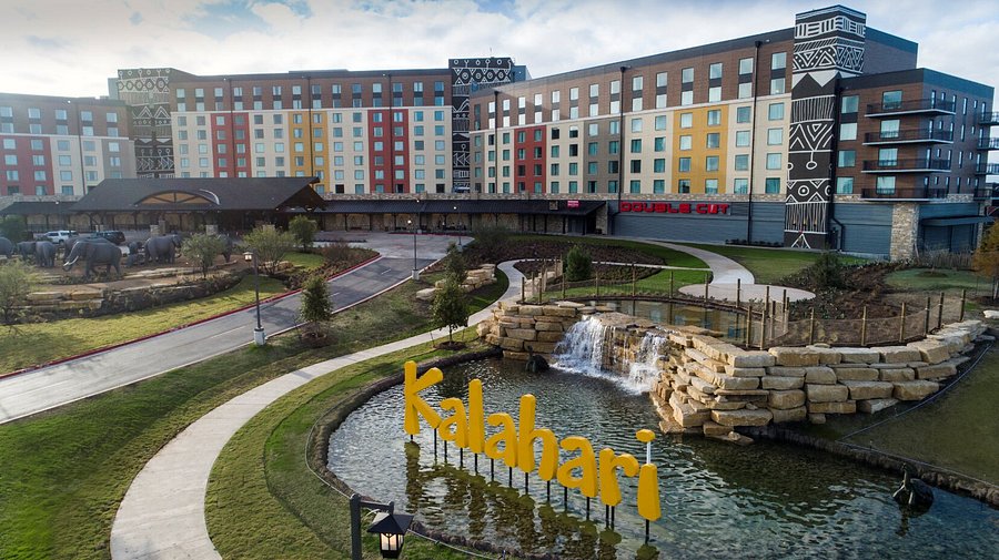 Kalahari Resorts & Conventions Round Rock, 5-7 minutes from Odeyso Estates group rental homes